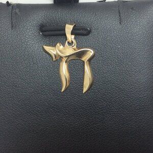 14K Yellow Real Gold Jewish Small Hai Chai 18 Long Life Pendant Charm .5gr